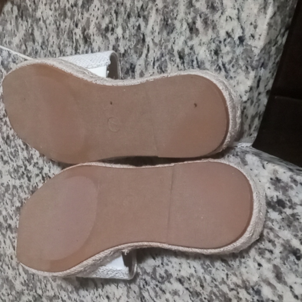Sandles straw - Picture 3 of 4